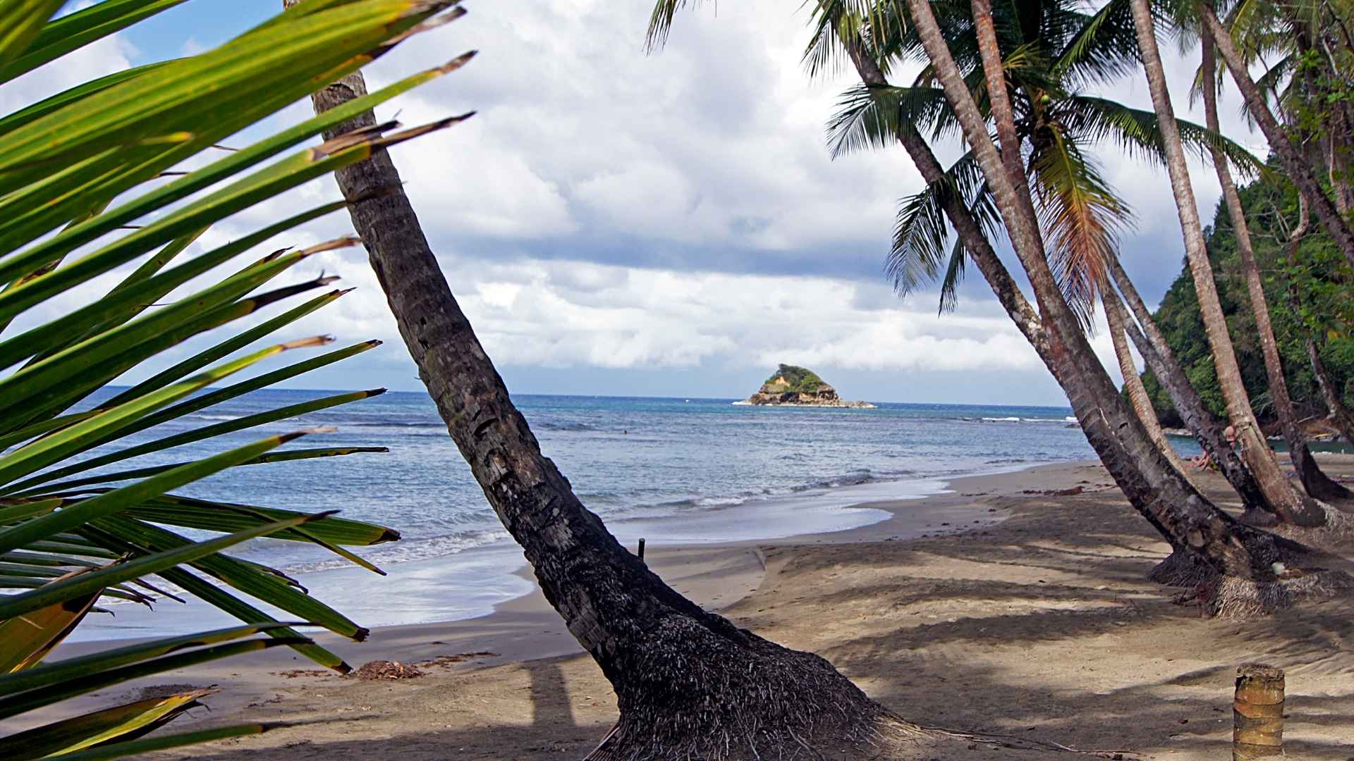 Best secluded beaches in Dominica - Batibou Beach